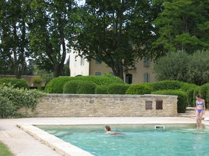 swimming pool in Provence