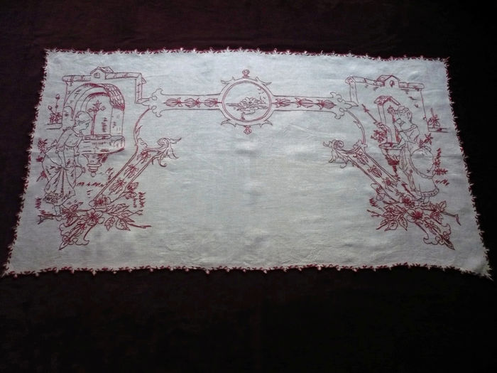 Vintage Alsatian table runner