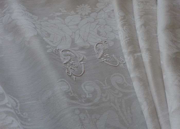 Antique linen damask tablecloth and 11 napkins, monogram DC