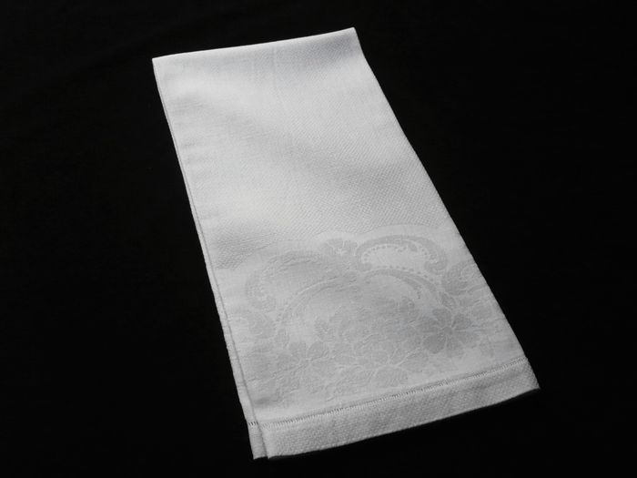 Vintage damask guest hand towels