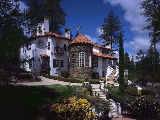 Estate by the Elderberries, Oakhurst