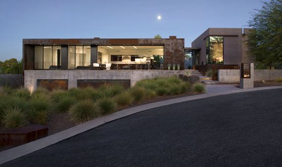 Contemporary Home in Phoenix, AZ