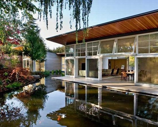 A Sustainable House Designed by Turnbull Griffin Haesloop Architects.