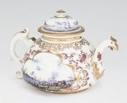 A MEISSEN (KPM) CHINOISERIE TEAPOT AND COVER