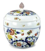 A MEISSEN TUREEN AND COVER
CIRCA 1735
