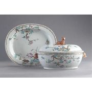 A CHINESE EXPORT OVAL SOUP TUREEN, COVER AND STAND
CIRCA 1750
