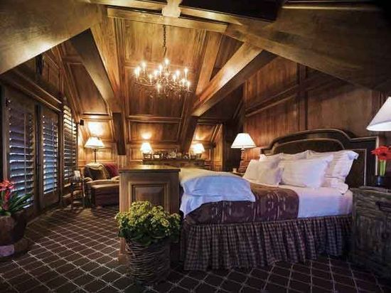 A bedroom in Vail, CO