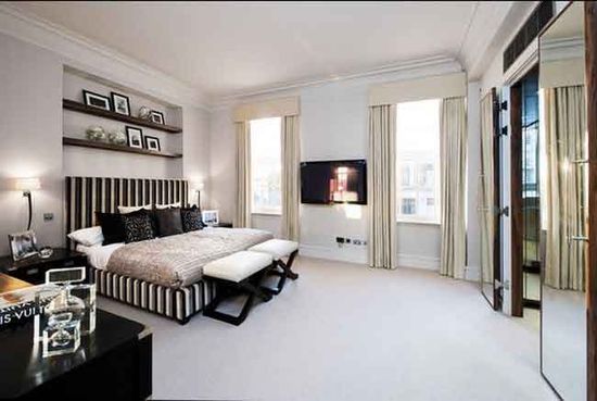A bedroom in Mayfair, London