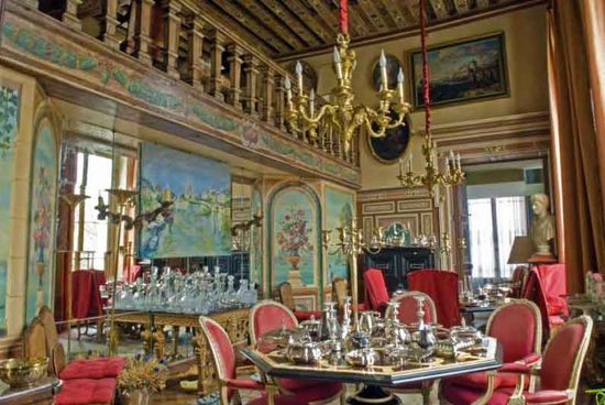 A historic dining room in Paris, France