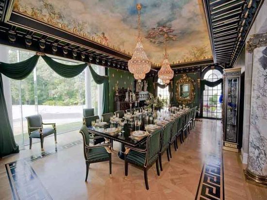 A neo-classical dining room in Georgia